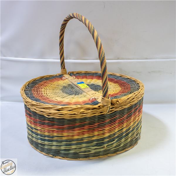VINTAGE WOVEN MULTI COLORED PICNIC BASKET