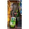 Image 1 : SPIN MOP WITH SWIFFER SWEEPER ASSORTED REFILLS