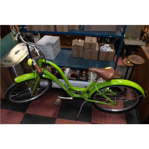 TOWNIE GREEN RETRO STYLE ELECTRA BIKE(NEEDS BRAKE-
