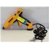 Image 1 : DEWALT GLUE GUN