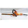 Image 1 : BLACK & DECKER PLUG IN HEDGE TRIMMER