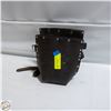 Image 1 : KUNY'S KP-300 HD LEATHER KNEE PADS + MISC TOOLS