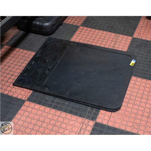 NEW SET OF HD MUDFLAPS DUALLY OR SEMI