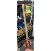Image 1 : POST HOLE DIGGER