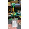 Image 1 : PRACTICA LARGE HEAD ALUMINUM SHOVEL