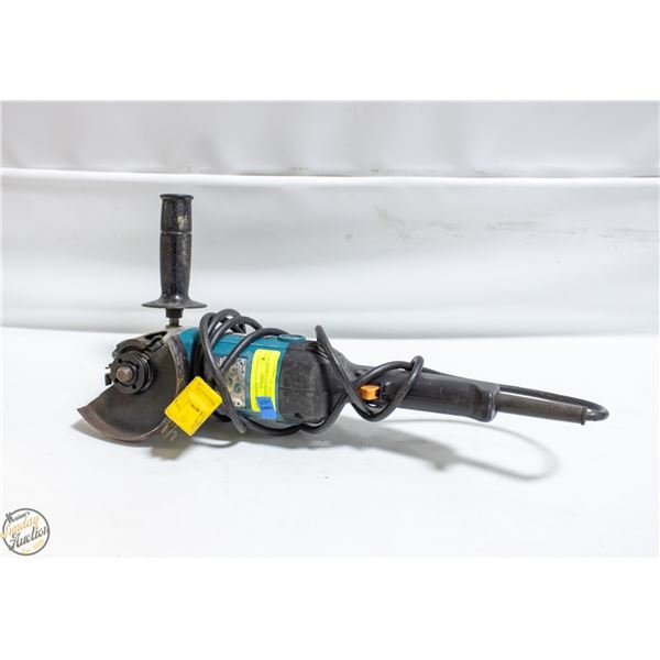 MAKITA 150MM (6") CORDED ANGLE GRINDER, 120V, 12.