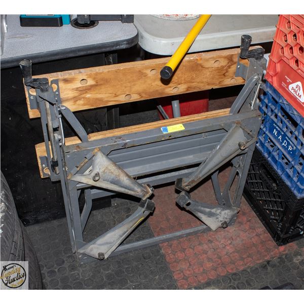 FOLDING WORKMATE BENCH VICE