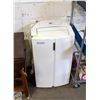 Image 1 : GARRISON STANDING AC UNIT - PREVIOUSLY OWNED