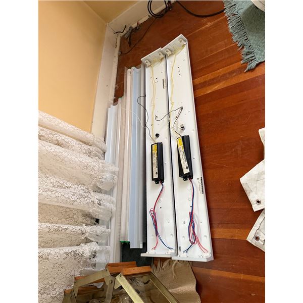 4 foot fluorescent lights