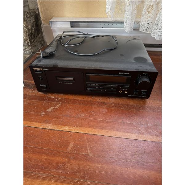 ONKYO Integra stereo cassette tape deck