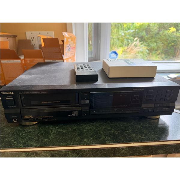 Toshiba compact disc player model XR – 9058 with remote