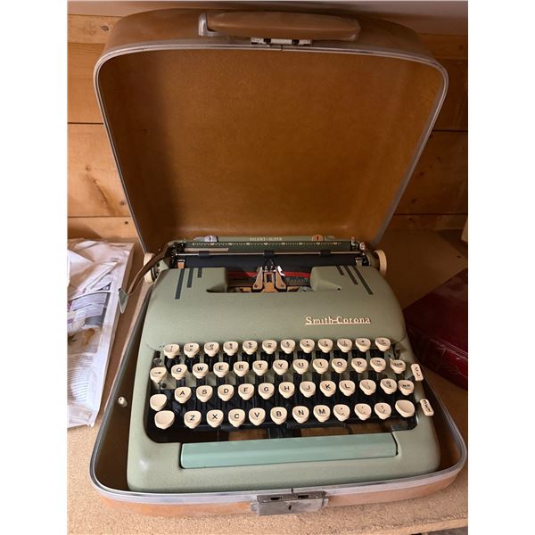 Smith Corona silent, super typewriter