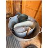Image 1 : Wash tub and boiler