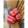 Image 1 : Fuel container containers