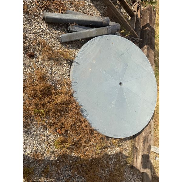 Patio table needs assembly