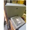 Image 4 : Electrical boxes
