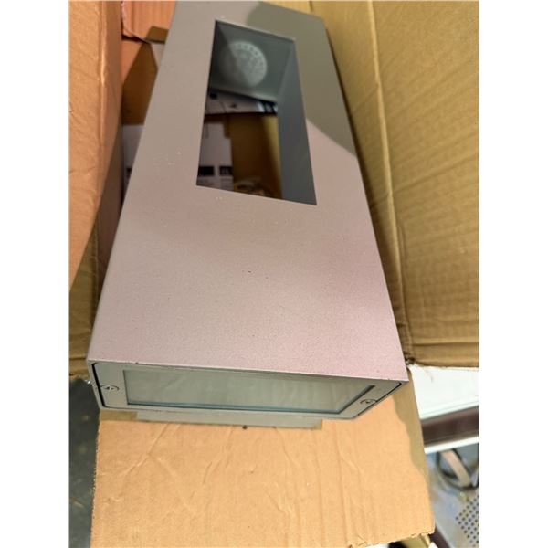 Wall mount light fixture