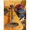 Image 1 : Horn