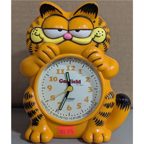 VTG Garfield Clock