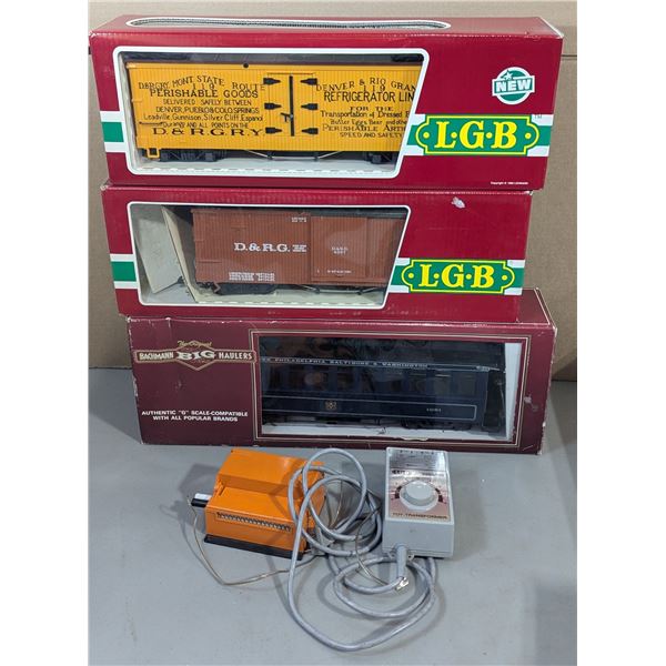 3 Model Railroad Cars & Transformer