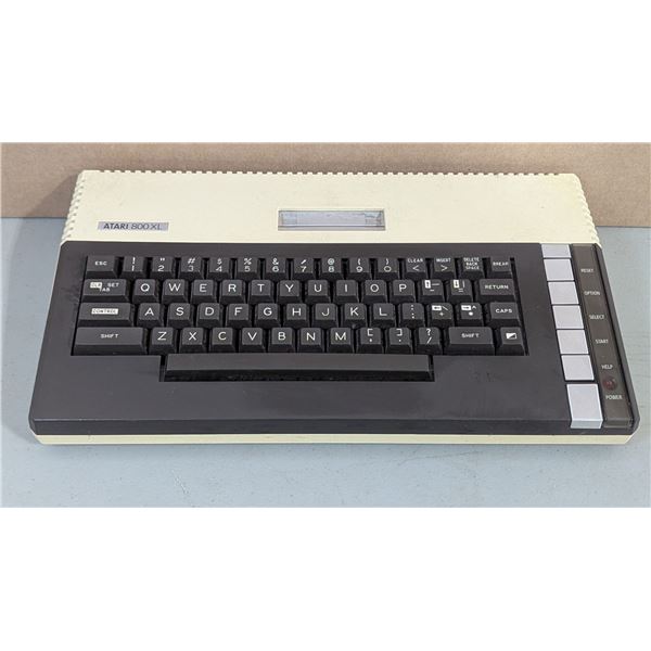 Atari 800 XL Home Computer