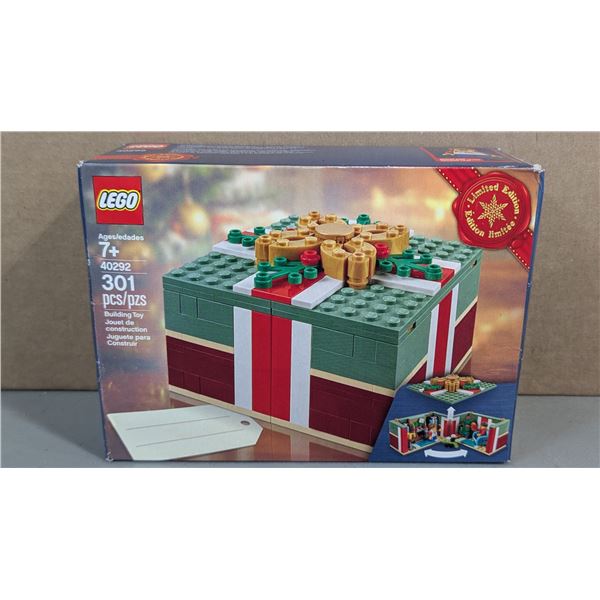 Sealed Lego Limited Edition Christmas Gift Box Building Set (Opens Up Into Living Room Scene)