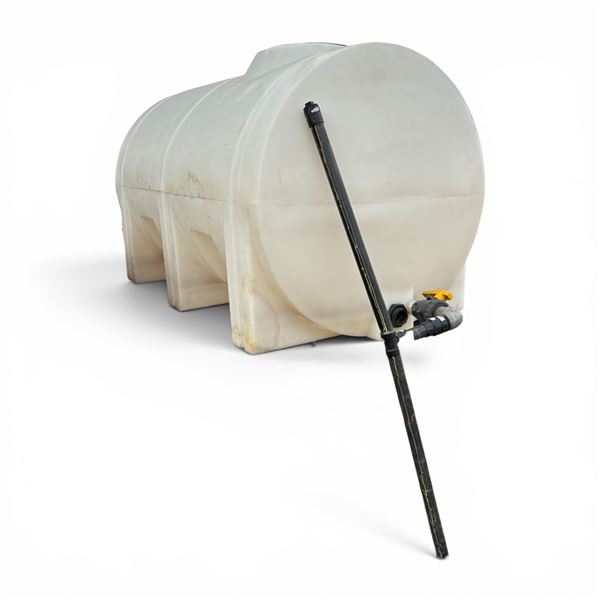 500 Gallon Plastic Water Tank c/w Spray Bar