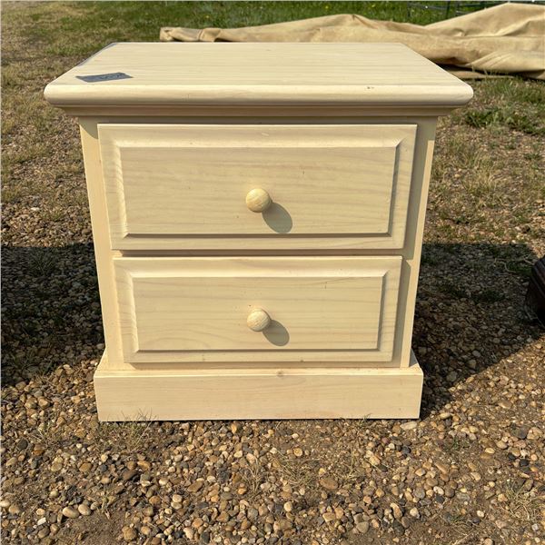 Blonde Finish End Table / Night Stand
