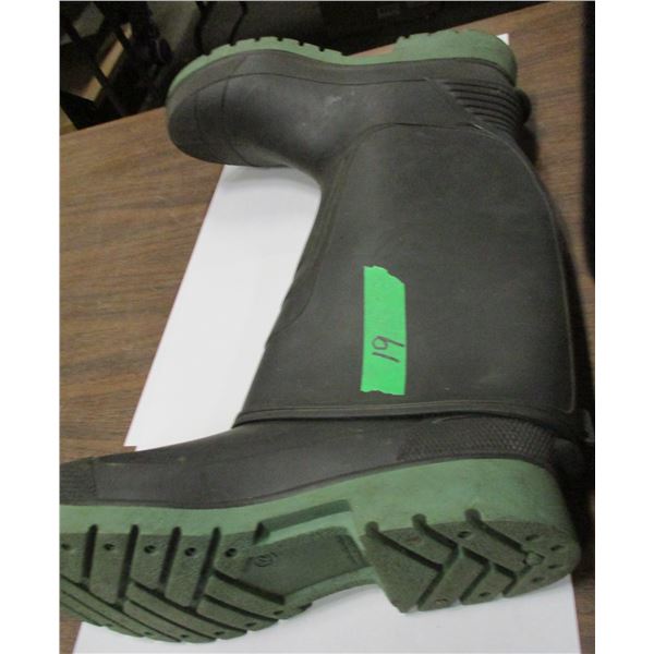 RUBBER BOOTS (SIZE 12)