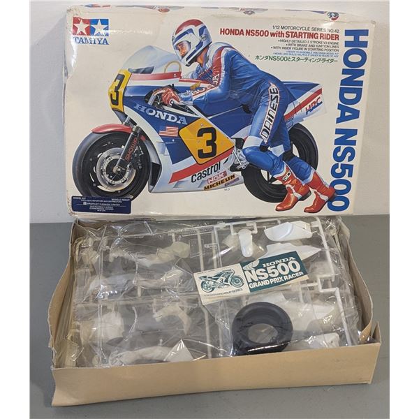 Unbuilt Tamiya Honda NS500 w/ Starting Rider 1:12 Scale Model Kit