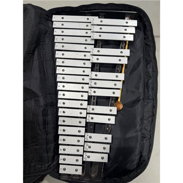 2 Xylophones