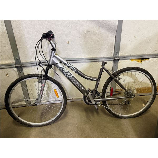 Infinity Superior Bike