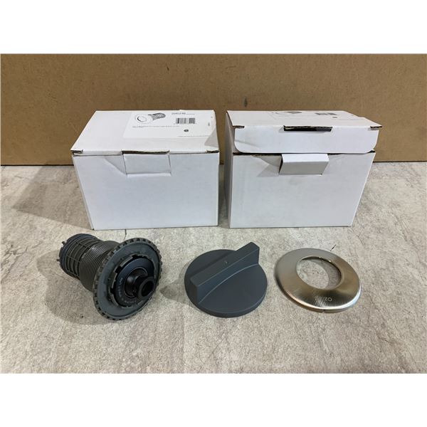 Lot Of 2 Boxes Of Brizo T84613-BN Round Body Spray Trim