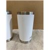 Image 4 : Lot Of 2 Yeti Mugs