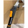 Image 2 : Fiskars Power Lever Extendable Hedge Trimming Shears