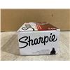 Image 2 : 12 PCS - Large Chisel Point Sharpies