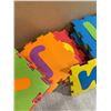 Image 3 : 56 Foam Tiles - 1ft x 1ft