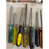 Image 2 : Assortment Of 23 Screwdrivers