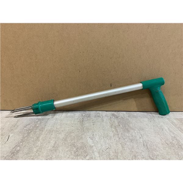 Long Handled Weeder