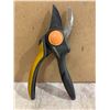 Image 3 : Fiskars Pruner