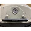 Image 2 : Weber Q Series Portable Gas Grill