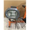 Image 4 : HDX 1200-Watt Halogen Tripod Work Light