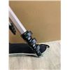 Image 5 : Manfrotto Tripod