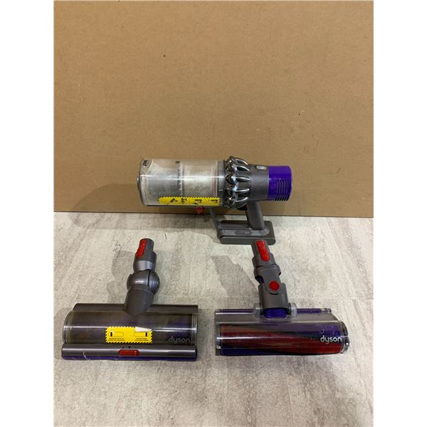 Dyson V10 Vacuum Cleaner - Includes 2 Attachments