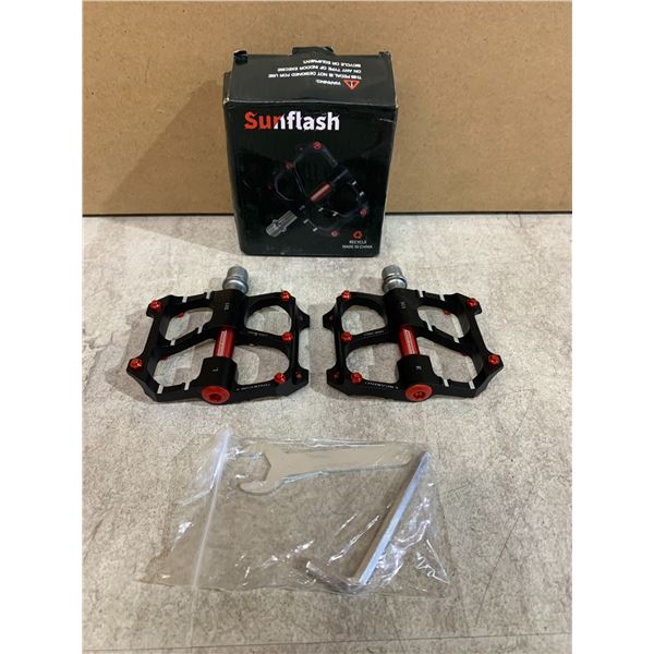 SunFlash Pair of Metal Bike Pedals - New