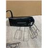 Image 4 : Hamilton Beach Variable Setting Mixer - Corded with Attachments