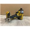 Image 7 : Dewalt Cordless Impact Driver 20V Max XR - Works