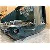 Image 5 : Coleman Propane 2-Burner Camping Stove