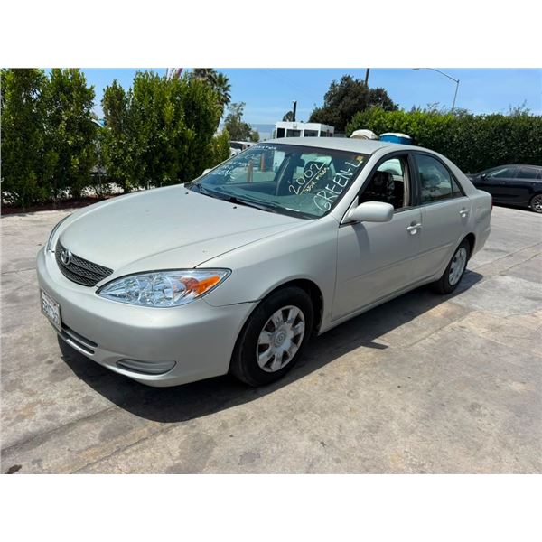 TOYT CAMRY 2002 SALV T/DONATION