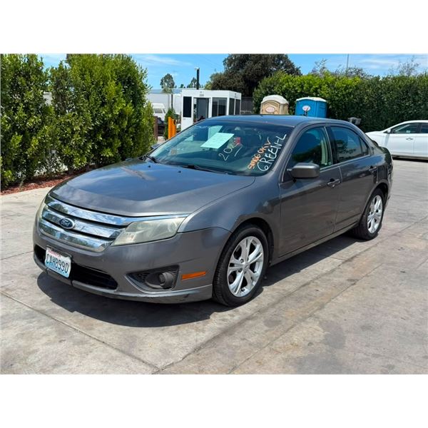 FORD  FUSION  2012 O/S-SALV-T-DON SMOG